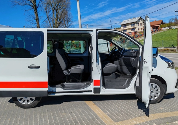 Renault Trafic cena 105000 przebieg: 117416, rok produkcji 2019 z Wolbrom małe 781